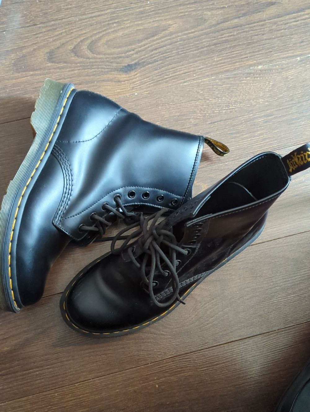 Dr. Martens 1460 Women's Smooth Leather Lace Up Boots - Picture 4 of 12